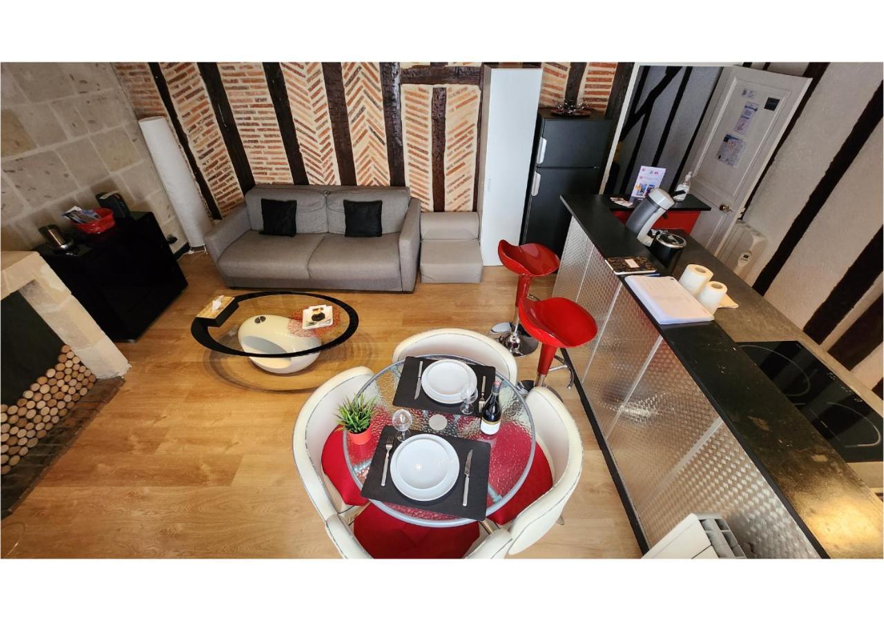 "L'Appart" Vieux Tours - Charme - Place Plumereau - Arrivee Autonome エクステリア 写真